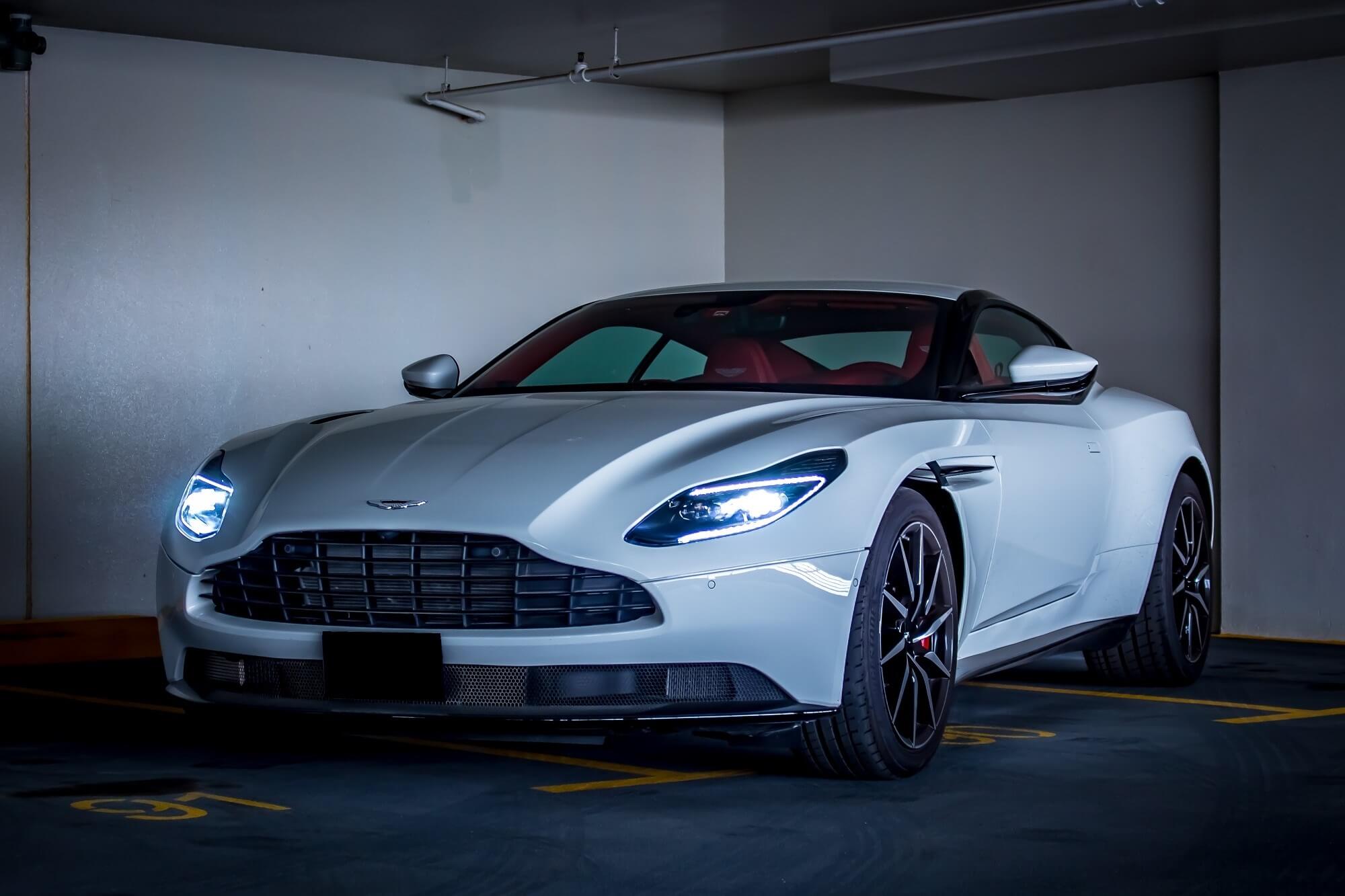 Aston Martin DB11 White