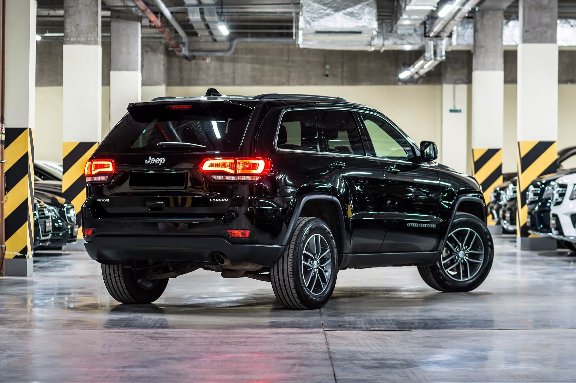 Jeep grand cherokee Black