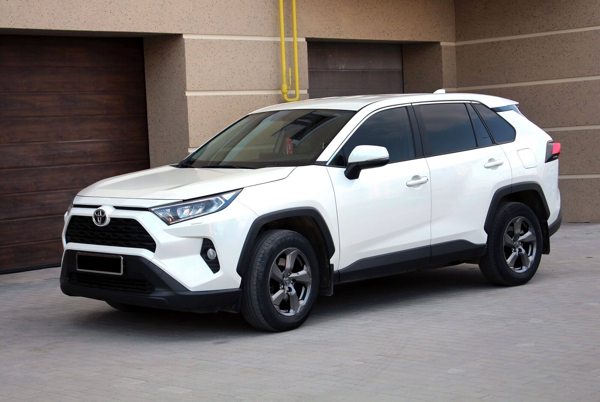 Toyota RAV-4 White