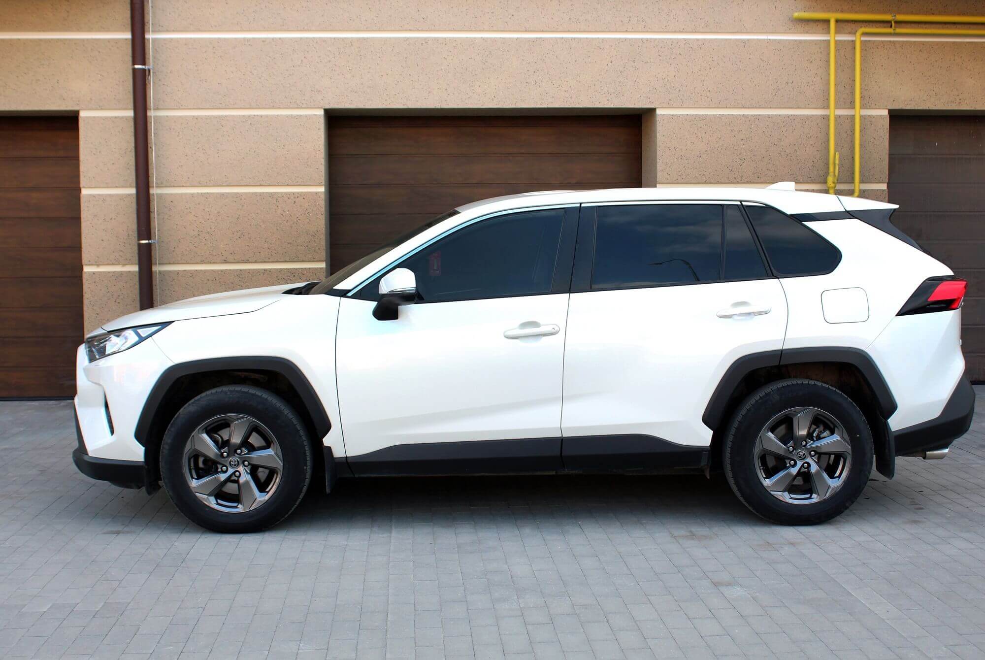 Toyota RAV-4 White