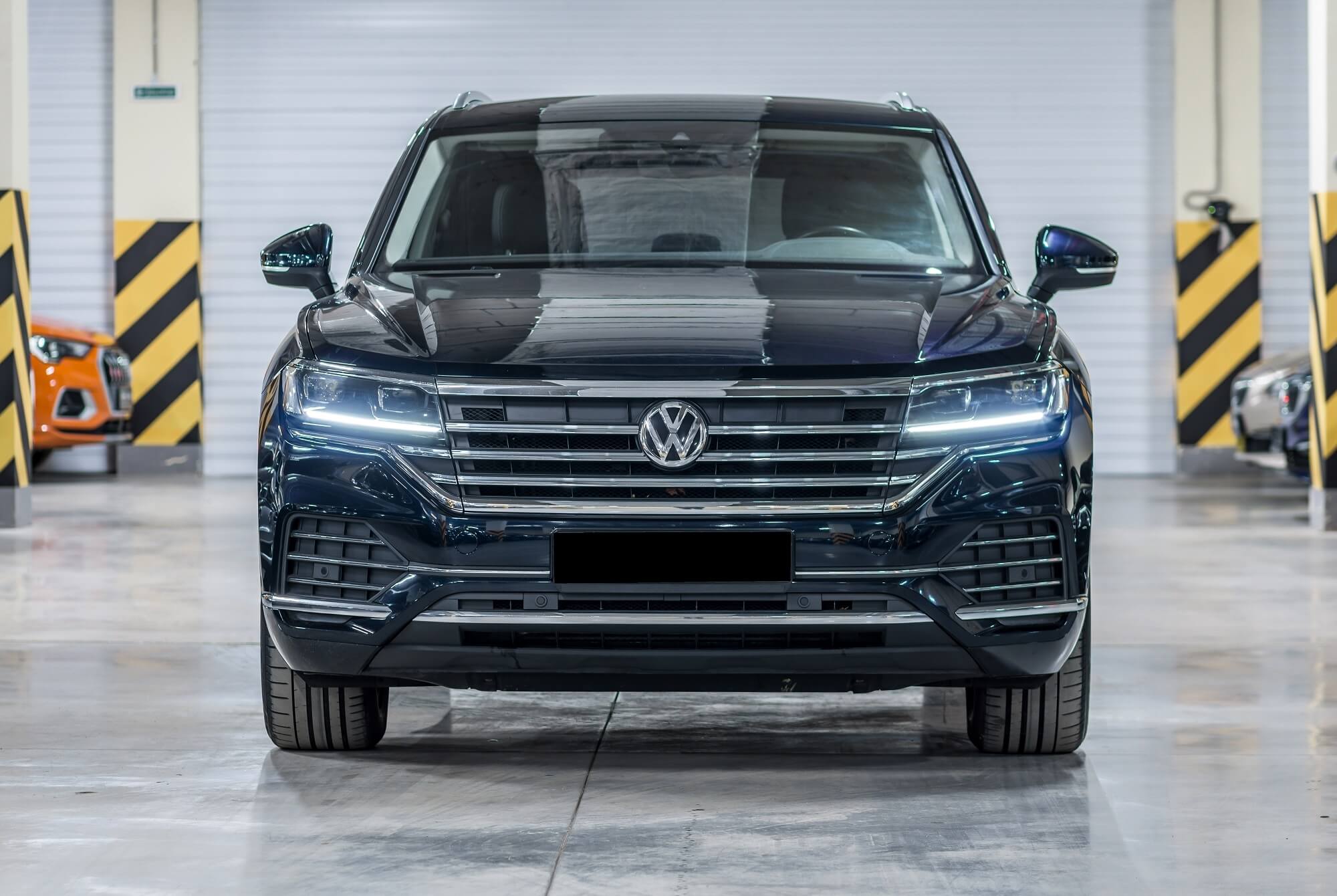 Volkswagen Touareg Blue